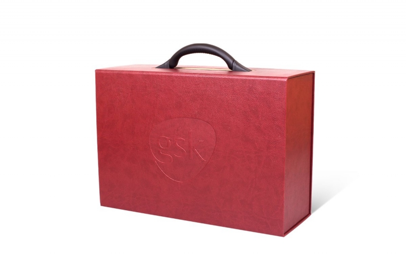 GSK — Кашированный чемодан для образцов продукции с пластиковой ручкой в Москве, производство на заказ