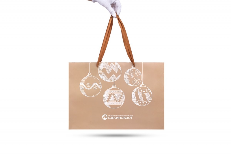 Новогодний брендированный пакет в Москве, производство на заказ