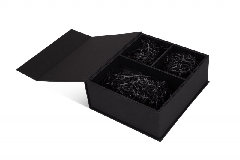 Кашированная  коробка с клапаном на магните с ложементом-перегородками в Москве, производство на заказ