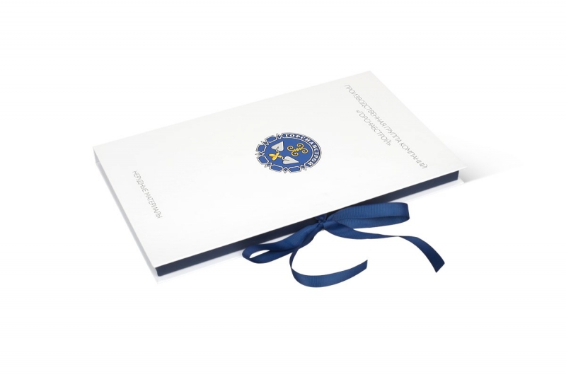 Подарочная коробка-книжка с печатью и лентами в Москве, производство на заказ