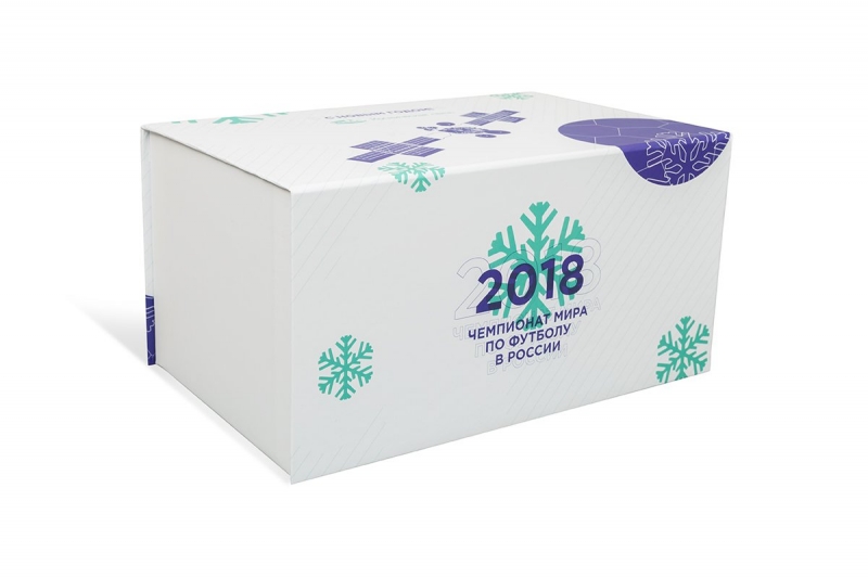 Подарочная кашированная коробка с клапаном на магните в Москве, производство на заказ