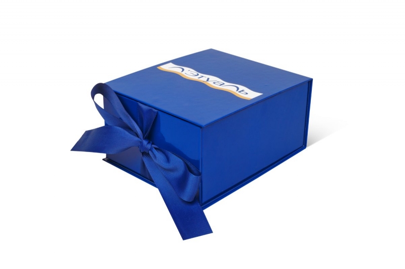 Коробка-книжка с лентами для косметики — Летуаль в Москве, производство на заказ