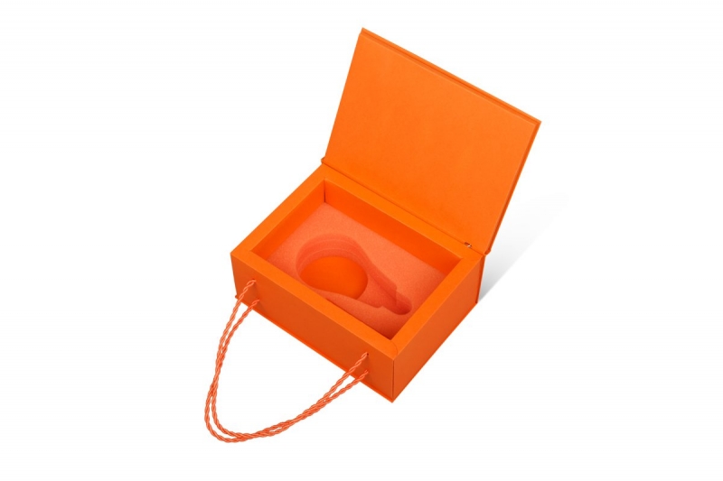 Картонная коробка со светодиодами и поп-ап логотипом в Москве, производство на заказ