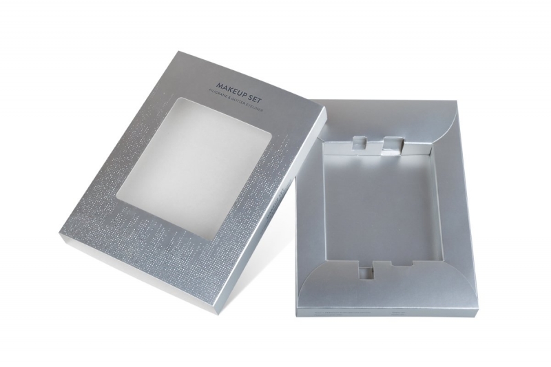 Упаковка для косметического набора в Москве, производство на заказ