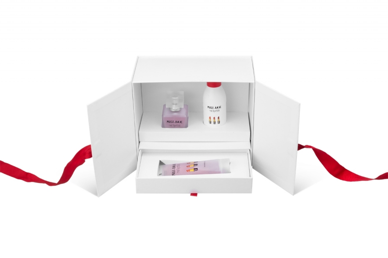 Коробка-трансформер с лентами и выдвижным пеналом в Москве, производство на заказ