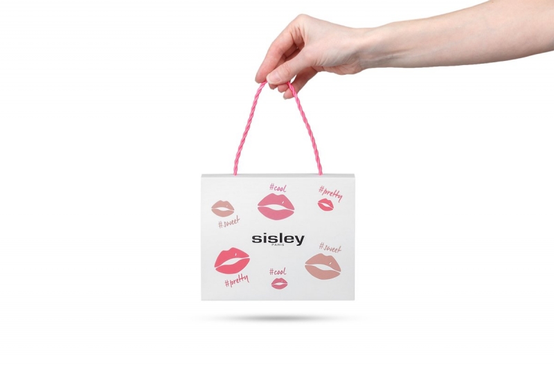 Дизайнерская коробка-пакет в Москве, производство на заказ