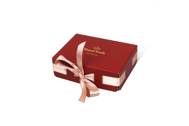 Коробка с лентами для косметического набора в Москве, производство на заказ