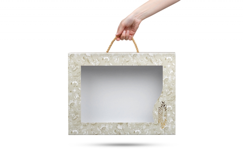 Чемодан с прозрачным пластиковым окном под текстиль в Москве, производство на заказ