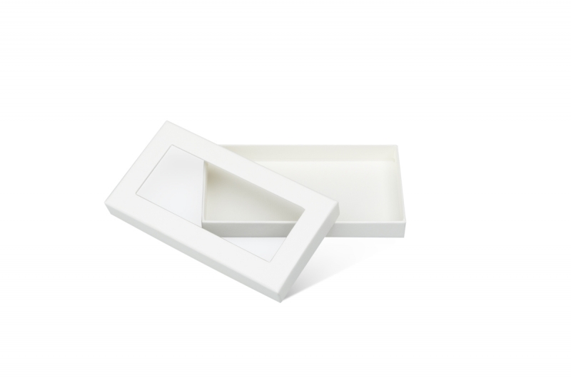 Кашированная коробка с прозрачным окном в крышке в Москве, производство на заказ