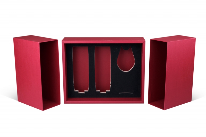 Подарочная коробка под шейкеры и бокал в Москве, производство на заказ
