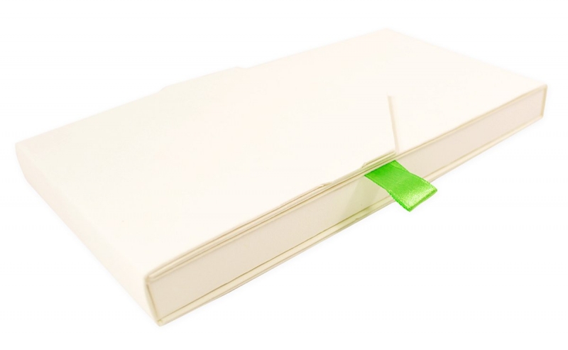 Упаковка для подарочных сертификатов в Москве, производство на заказ