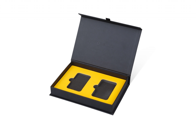 Кашированная коробка под автомобильные ключи Renault в Москве, производство на заказ