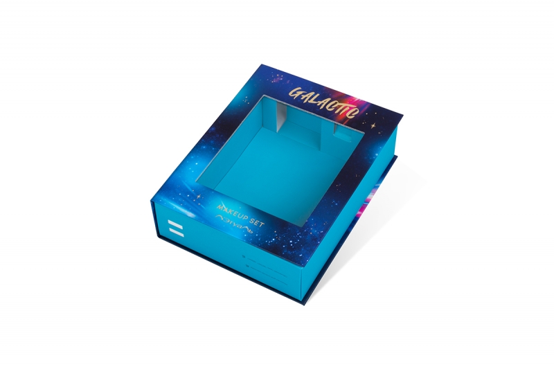 Коробка-книжка с окошком с ПЭТ  в Москве, производство на заказ