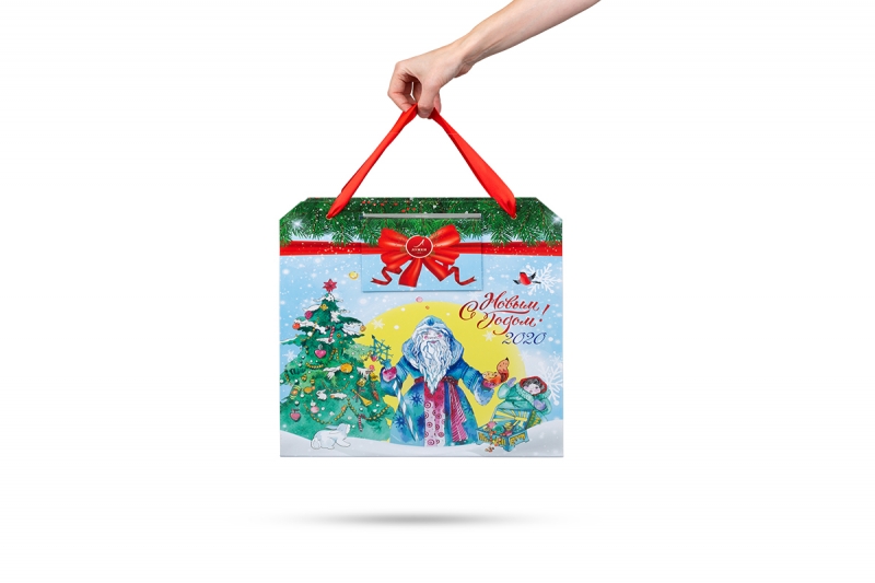 Новогодний подарочный чемодан в Москве, производство на заказ