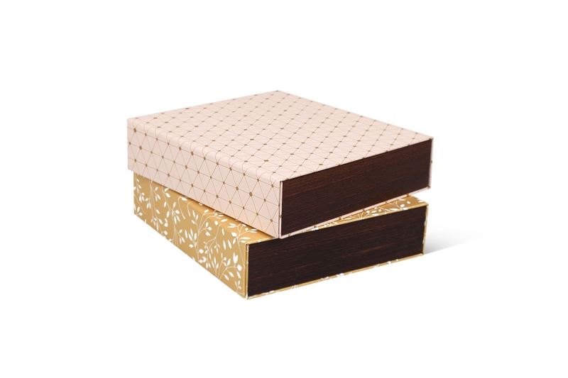 VIP упаковка с деревянными вставками в Москве, производство на заказ