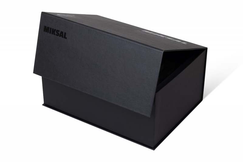 Кашированная коробка на магните для образцов продукции в Москве, производство на заказ