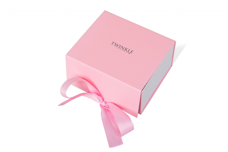 Кашированная коробка-трансформер на лентах для аксессуаров в Москве, производство на заказ