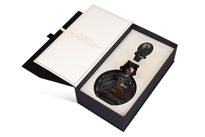 Премиальная коробка под бутылку алкоголя в Москве, производство на заказ