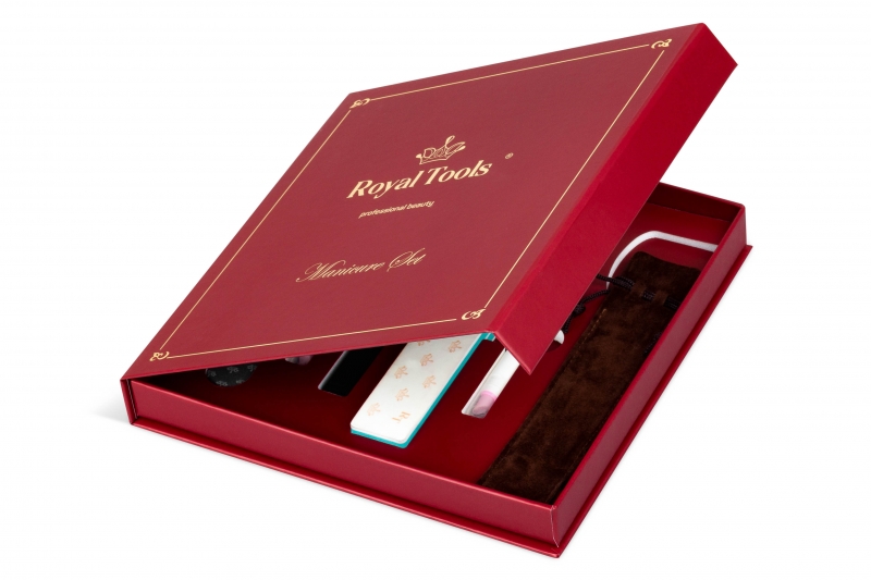 Кашированная коробка для маникюрного набора  в Москве, производство на заказ