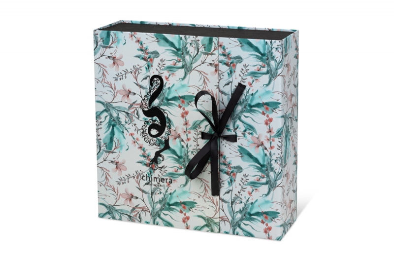 Кашированная коробка на лентах для Сhimeradoll в Москве, производство на заказ