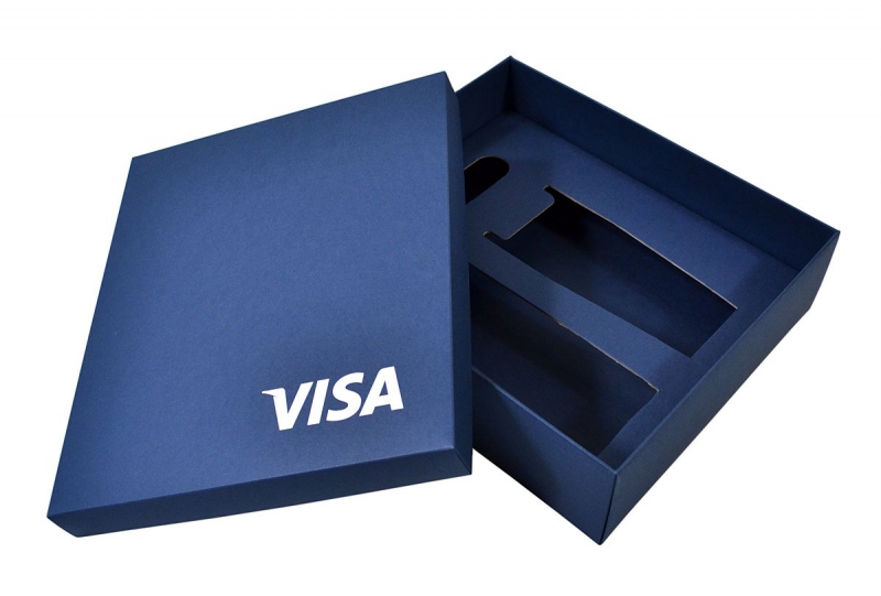 Фирменная коробка крышка-дно для подарочного набора  в Москве, производство на заказ