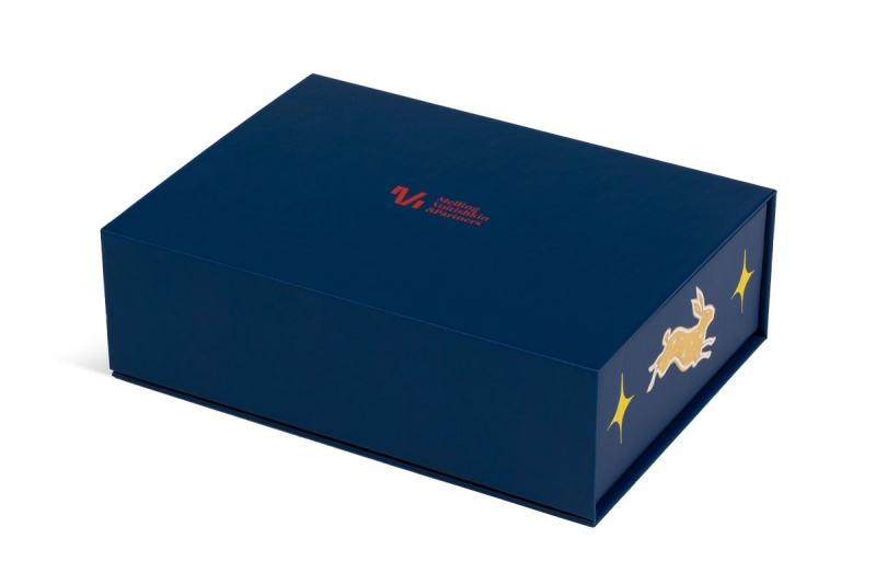 Коробка с двойным бортом для новогоднего набора в Москве, производство на заказ