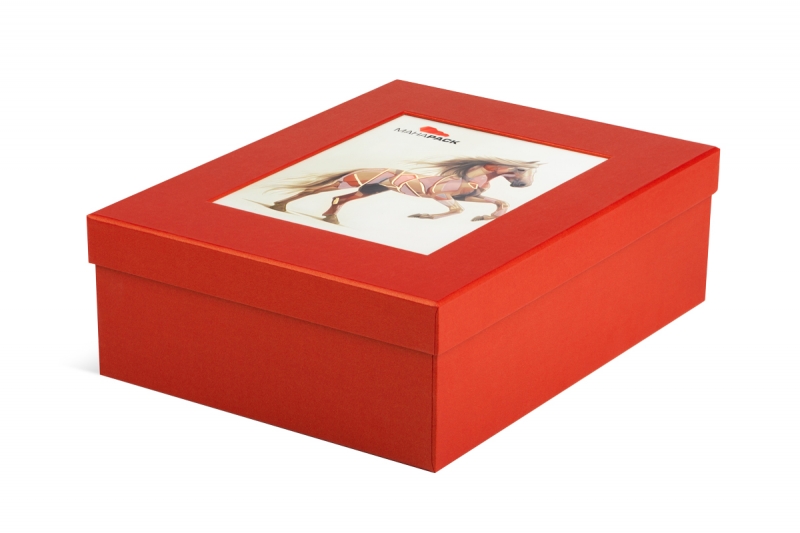 Подарочная коробка с вырубным окном для подставки в Москве, производство на заказ