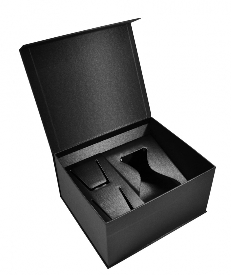 Кашированная коробка с ложементом для чайника и двух стаканов в Москве, производство на заказ