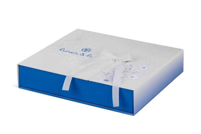 Подарочная коробка со створками для текстильных изделий в Москве, производство на заказ