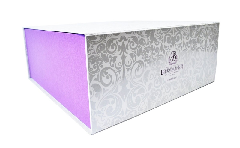 Подарочная коробка с печатью в Москве, производство на заказ