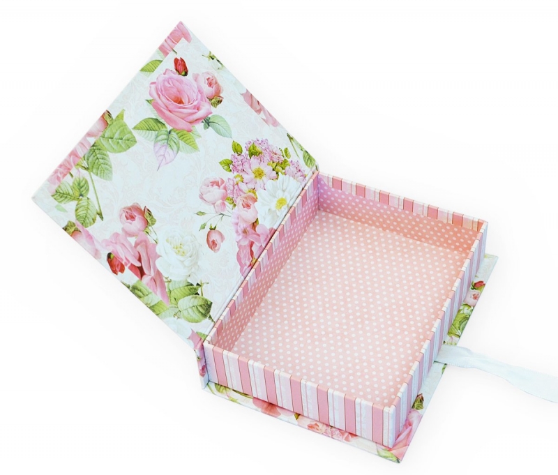 Коробка-книжка с бантом из ленты в Москве, производство на заказ