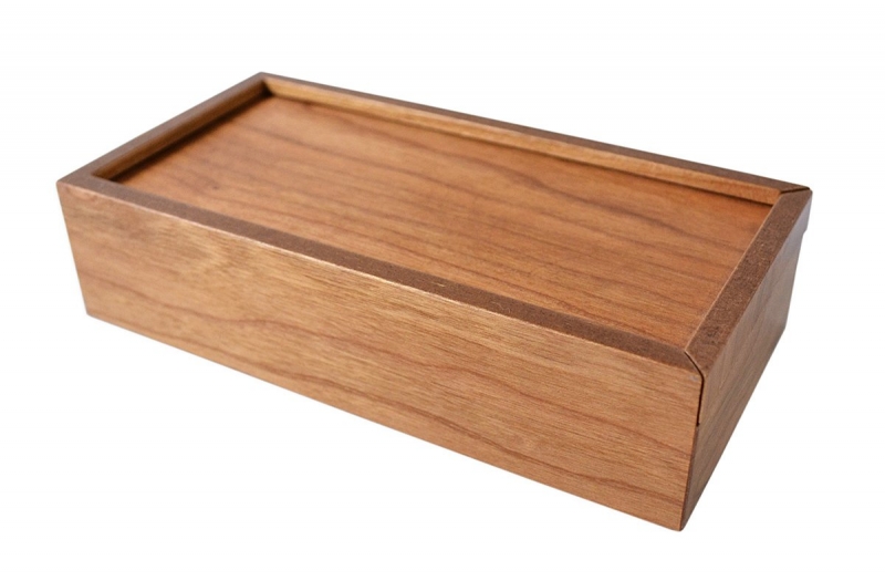 Подарочный деревянный пенал в Москве, производство на заказ