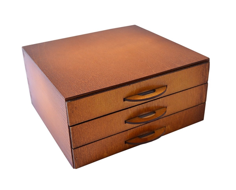 Деревянная упаковка для дисков в Москве, производство на заказ