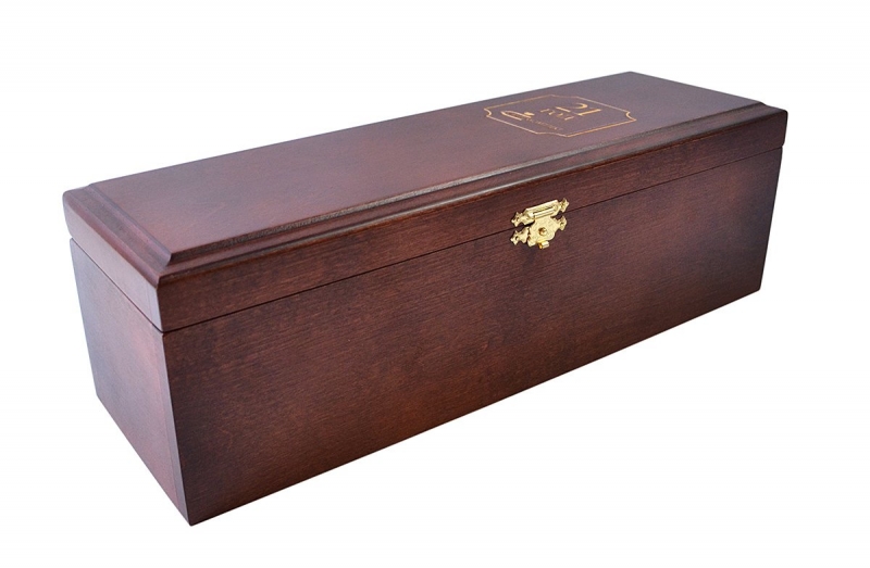 Деревянная шкатулка для вина в Москве, производство на заказ