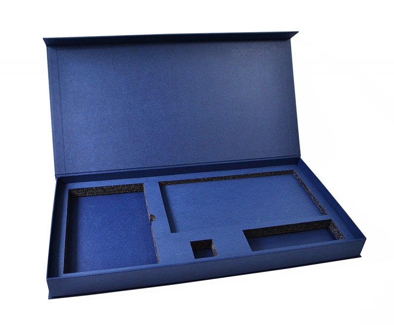 Фирменные коробки под заказ с логотипом в Москве, производство на заказ