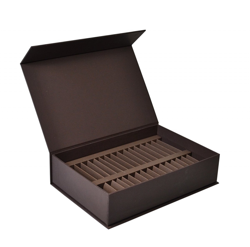 Кашированная коробка с ложементом для образцов продукции в Москве, производство на заказ