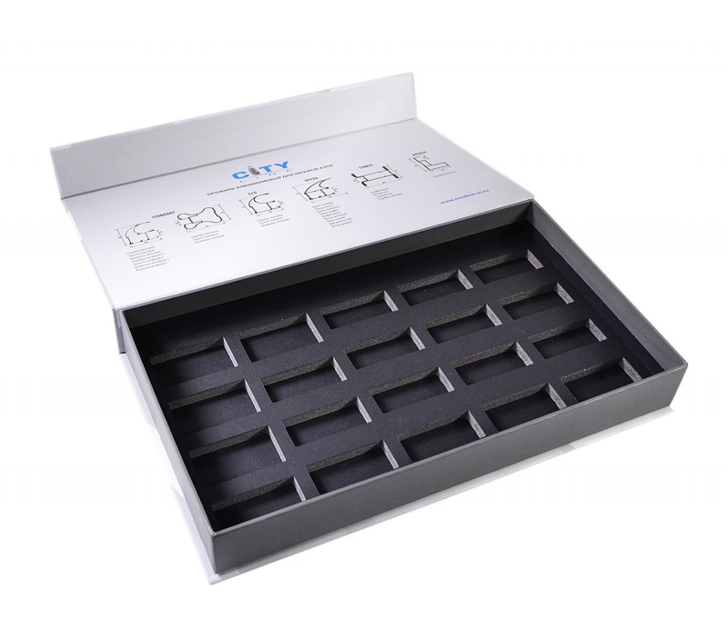 Коробка с клапаном на магните с логотипом для образцов продукции в Москве, производство на заказ