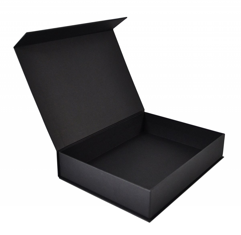 Кашированная коробка с клапаном на магните в Москве, производство на заказ