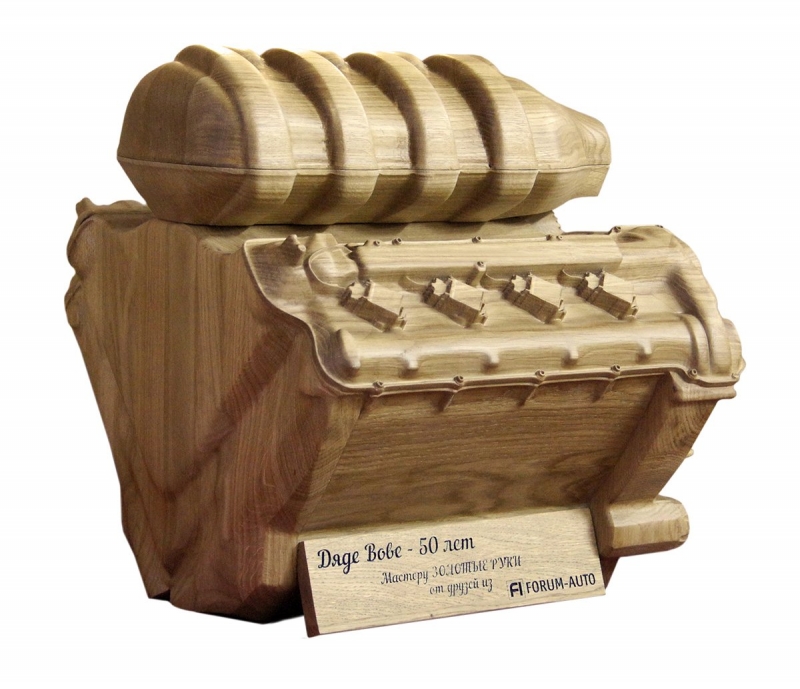 Подарочная шкатулка в форме автомобильного двигателя в Москве, производство на заказ