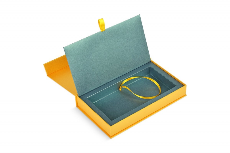 Упаковка для банковской карты и документации в Москве, производство на заказ