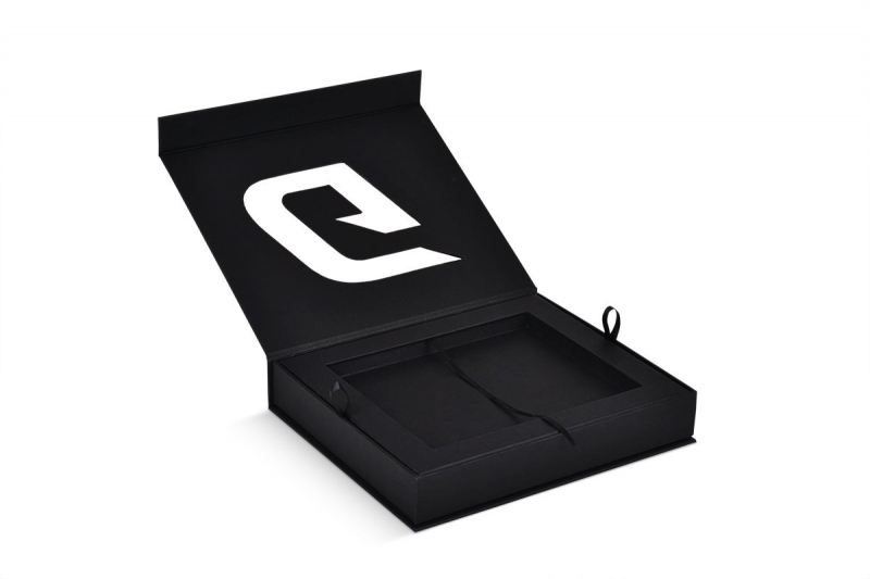 Кашированная коробка с прорубной крышкой для сувениров в Москве, производство на заказ