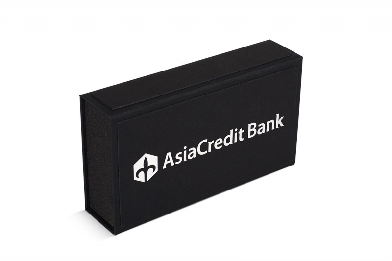 Кашированная коробка на магните с ложементом для пластиковой карты в Москве, производство на заказ