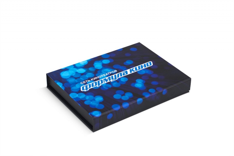 Формула Кино — Фирменная коробка-книжка для двух пластиковых карт в Москве, производство на заказ