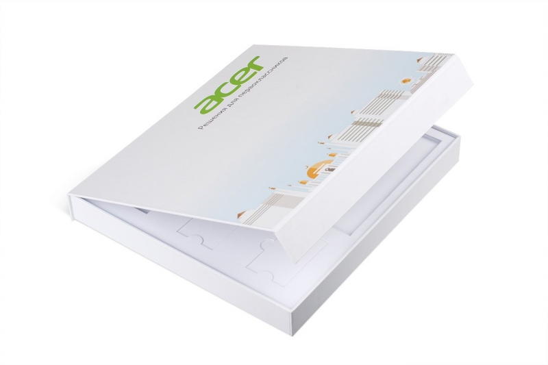 Кашированная коробка на магните для буклета А4, двух пластиковых карт и флешки в Москве, производство на заказ