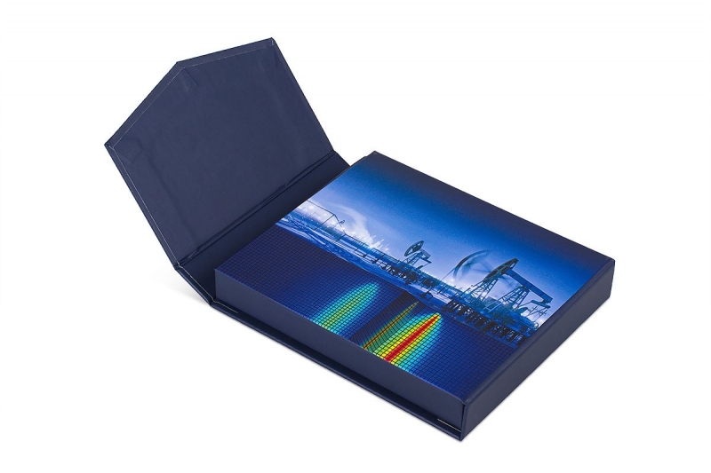 Коробка с фигурным клапаном для USB-накопителя и USB-ключа в Москве, производство на заказ