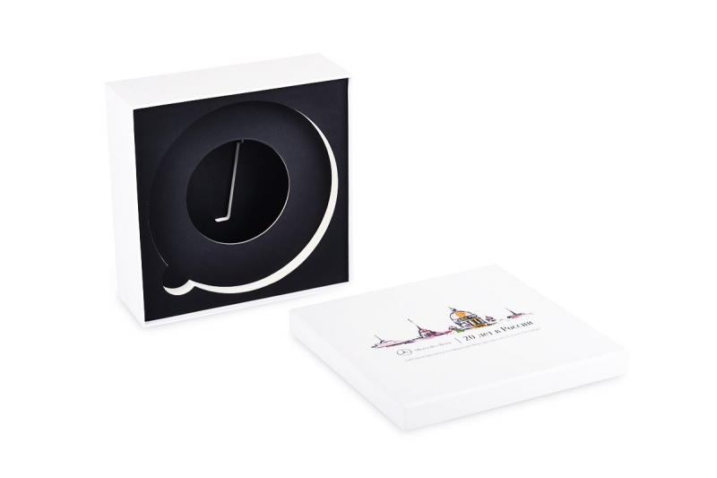 Подарочная коробка для сувенирного набора к юбилею компании в Москве, производство на заказ