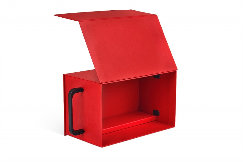 Подарочная коробка с ручками для коллекционного музыкального издания в Москве, производство на заказ