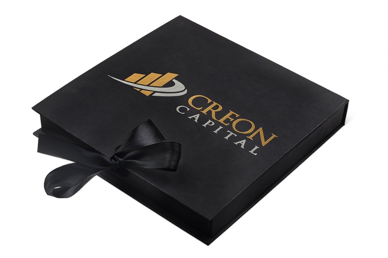 Подарочная коробка с лентами, складывающаяся в плоскость в Москве, производство на заказ