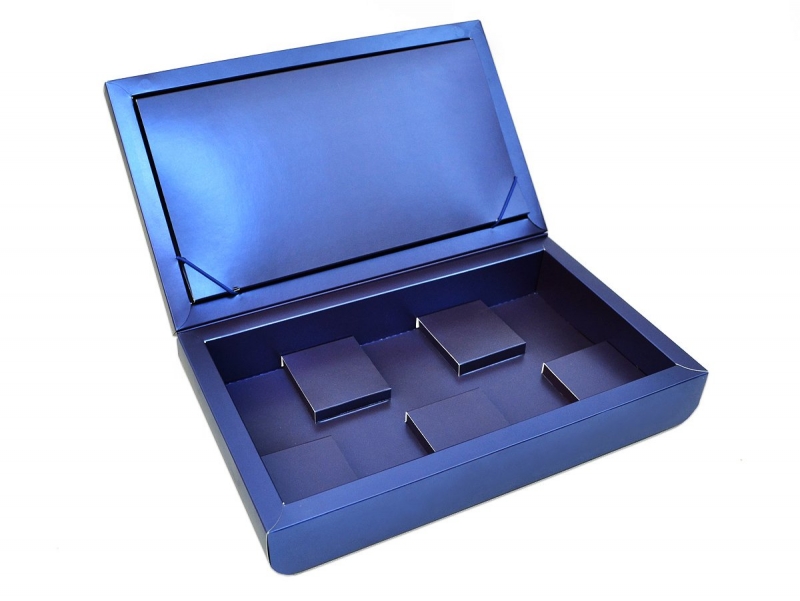 Промо-чемодан с внутренним ложементом в Москве, производство на заказ