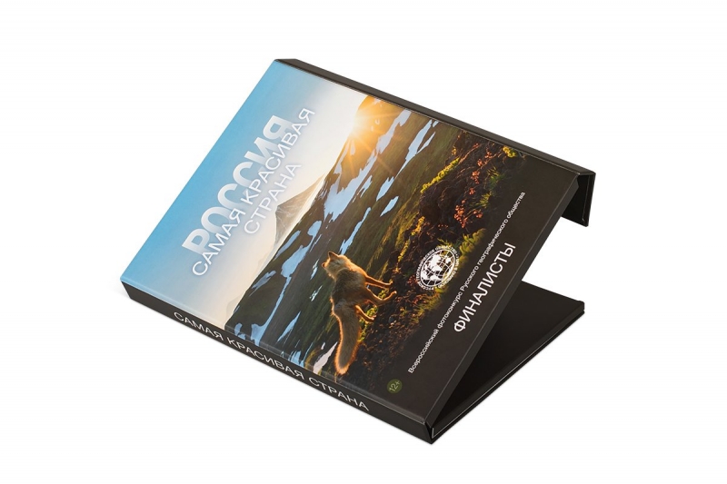 Кашированная папка с клапаном на магните для флешки и буклета в Москве, производство на заказ